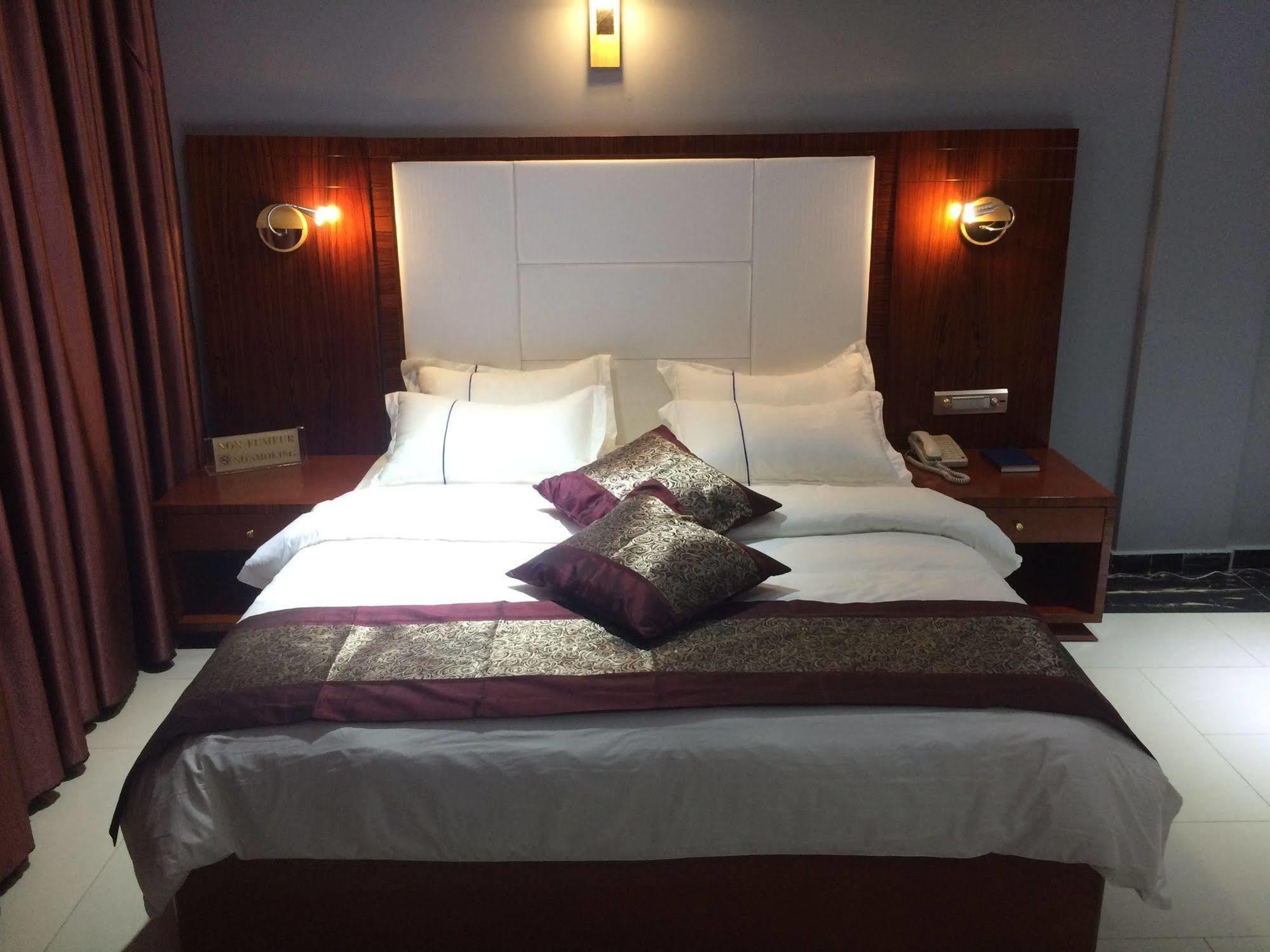 Sun Beach Hotel Cotonou Ngoại thất bức ảnh